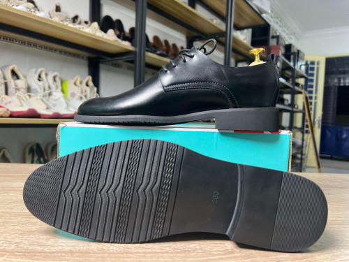 ប៊ូស្បែកគោម៉ូតចងខ្សែស្បែកស្ដើងទន់ពាក់ត្រជាក់ជើងកែង3cmនិងមានប៉ុងកល់បន្ថែម2.5cm