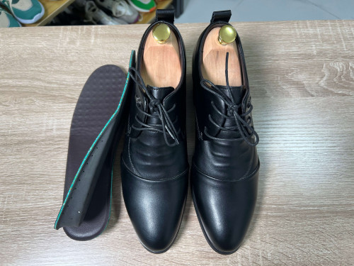 ស្បែកជើងប៊ូស្បែកគោកែង4cmនិងអាចកល់លើកកម្ពស់បន្ថែម